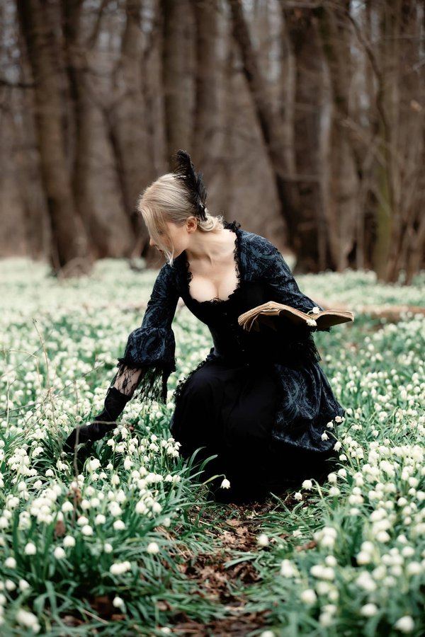 Quelle est l'histoire derrière la boutique Les Rétro Chineurs et leur passion pour le vintage ?