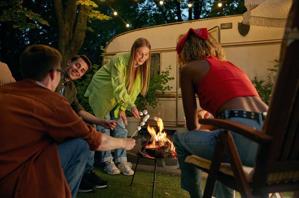 Y a-t-il des événements spéciaux organisés au Camping Rancho Davaine ?