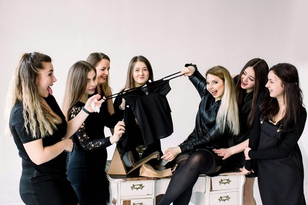 Organisez votre EVJF à Paris : Une soirée héroïque chez Batman Escape !